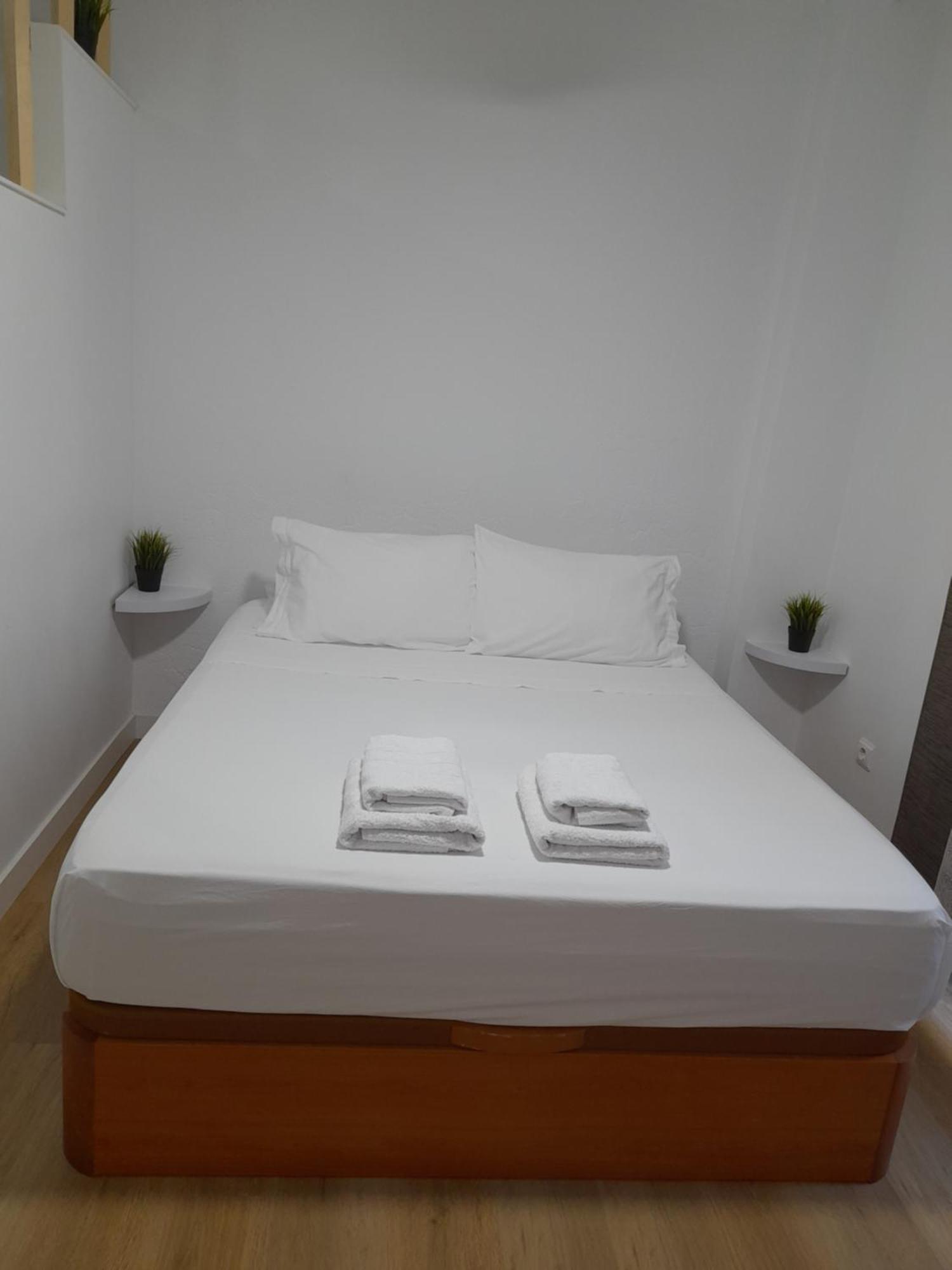 Comodo Aparta Estudio Centrico En Alicante Esterno foto