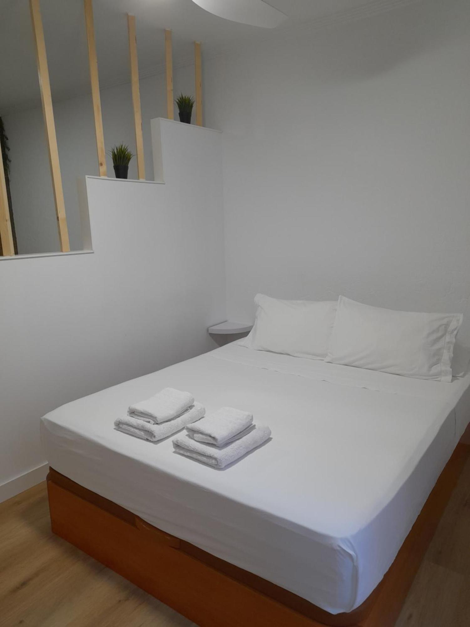 Comodo Aparta Estudio Centrico En Alicante Esterno foto