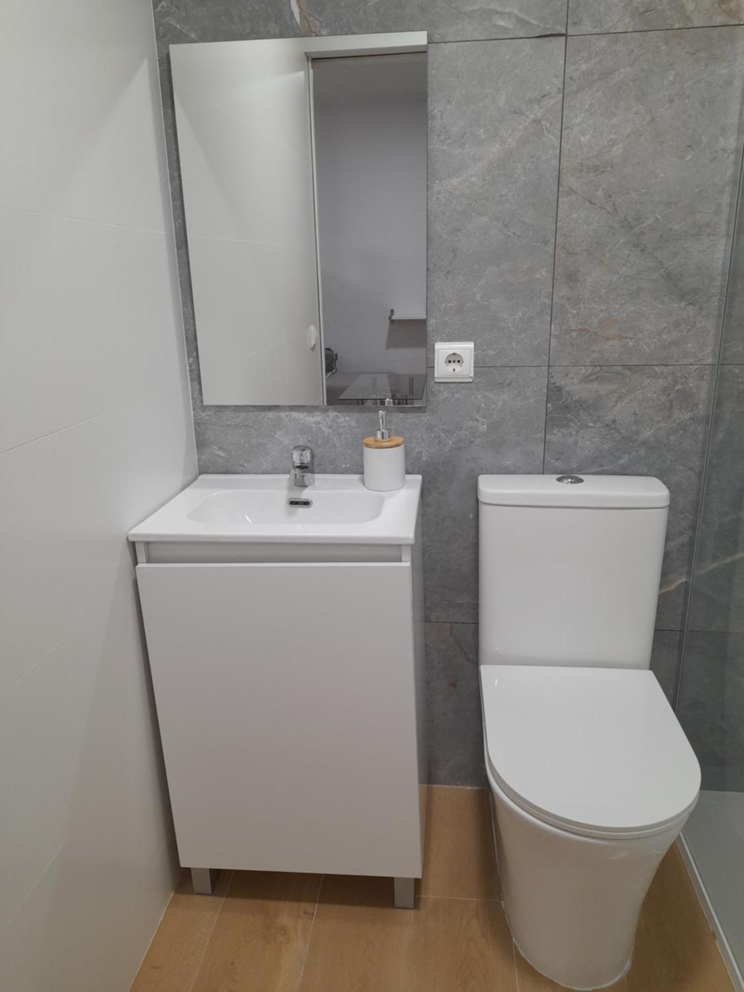 Comodo Aparta Estudio Centrico En Alicante Esterno foto